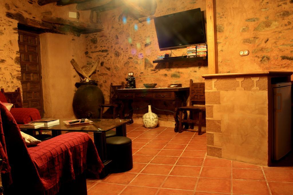 La Boticaria Casa Rural Apartamento Descargamaría Kültér fotó