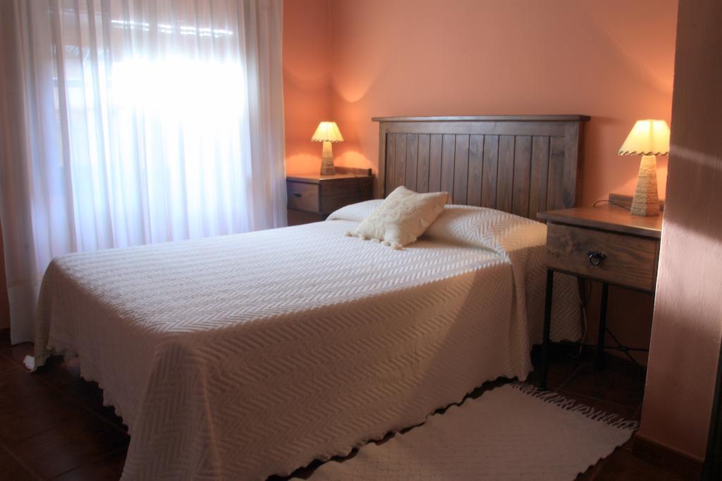 La Boticaria Casa Rural Apartamento Descargamaría Szoba fotó