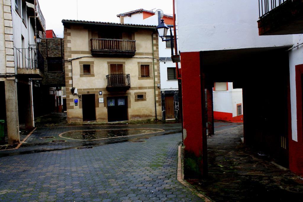 La Boticaria Casa Rural Apartamento Descargamaría Kültér fotó