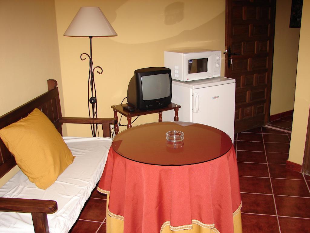 La Boticaria Casa Rural Apartamento Descargamaría Kültér fotó