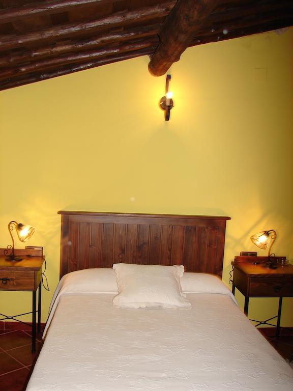 La Boticaria Casa Rural Apartamento Descargamaría Szoba fotó