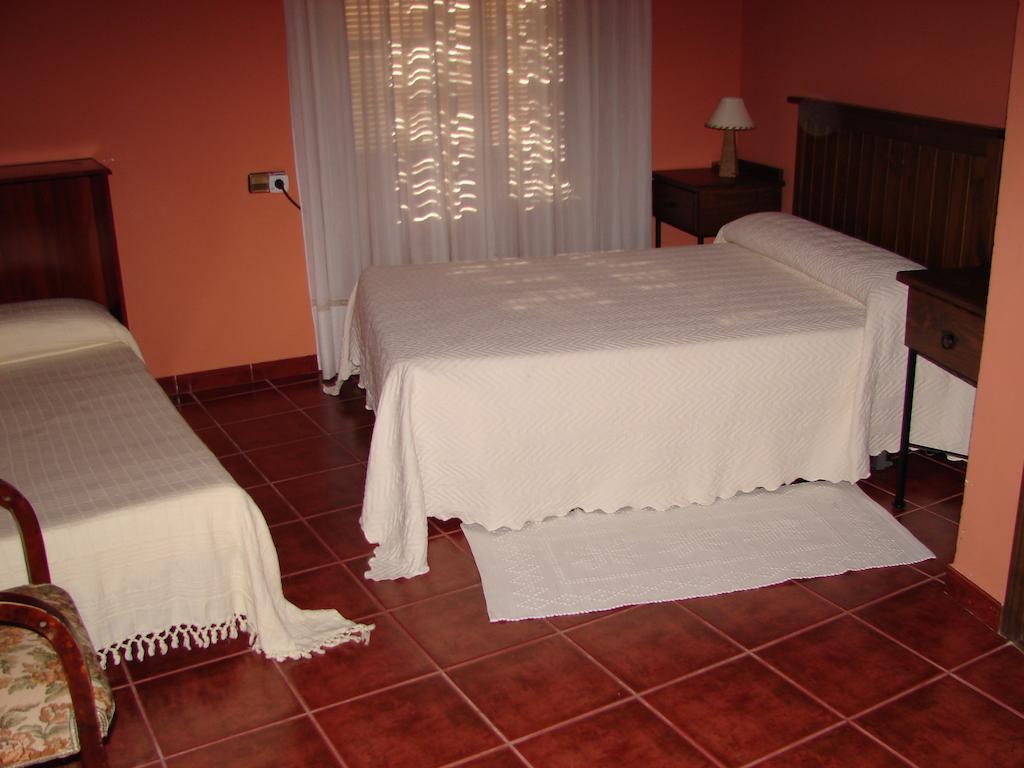 La Boticaria Casa Rural Apartamento Descargamaría Szoba fotó