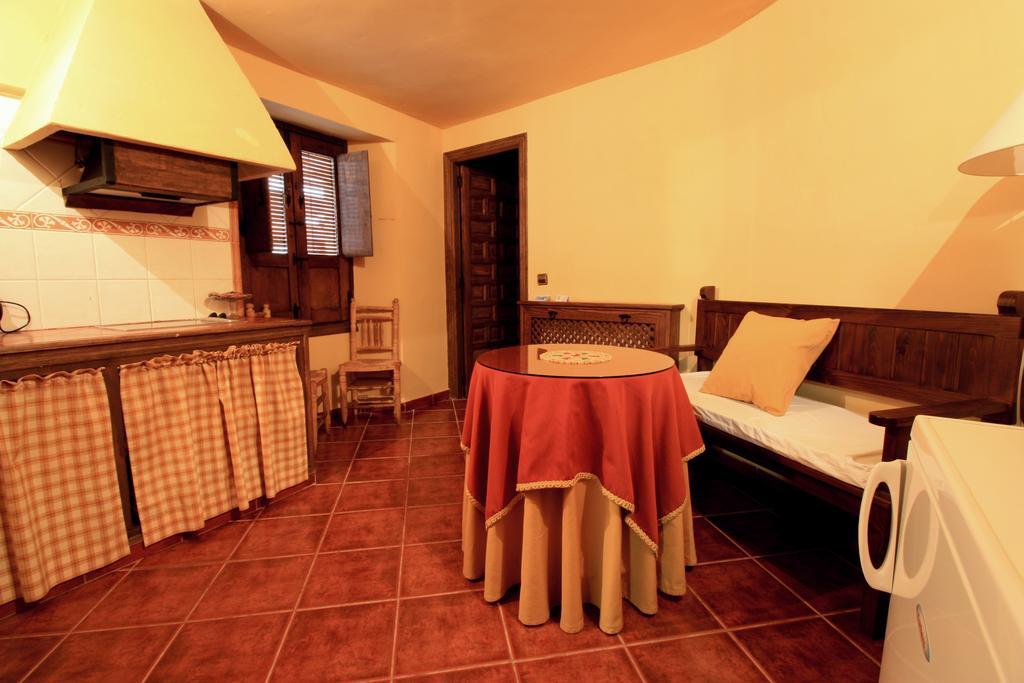La Boticaria Casa Rural Apartamento Descargamaría Kültér fotó